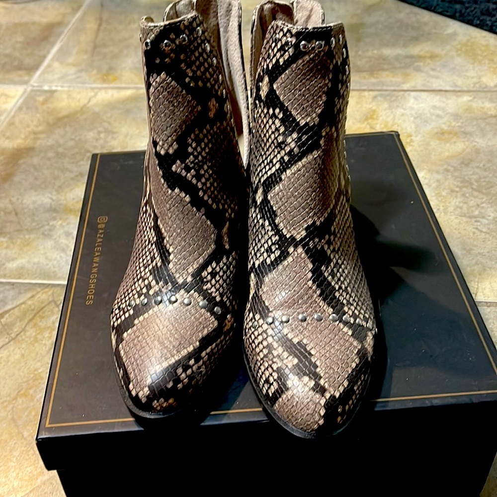 Steve Madden Booties Size 8M